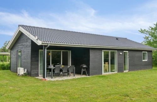 Kaldred House | Holiday Home Dorreth - 3-2km from the sea by Interhome