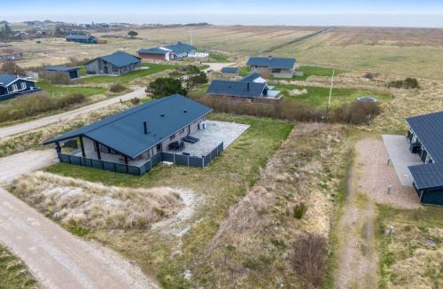 Nørre Lyngvig House | Holiday Home Dorrit - 1-2km from the sea by Interhome