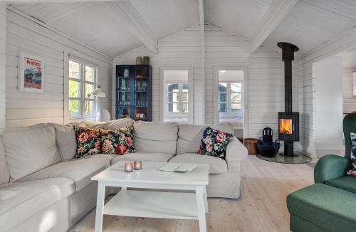 Bratten Strand House | Holiday Home Dorthea - 200m from the sea by Interhome