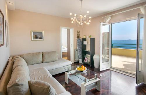 Makarska House | Holiday Home Drago by Interhome
