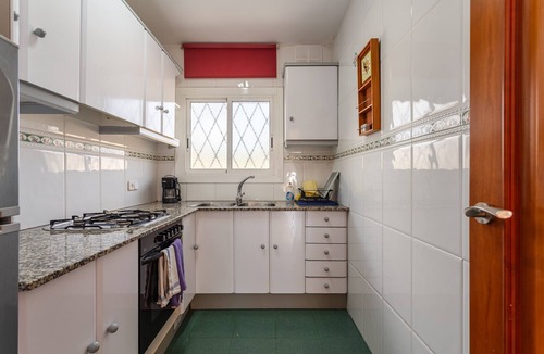 Pineda de Mar Apartment | Holiday Home 'Durero' with Mountain View, Wi-Fi and Air Conditioning