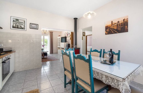 Unesic House | Holiday Home Endi - rural escape with pool