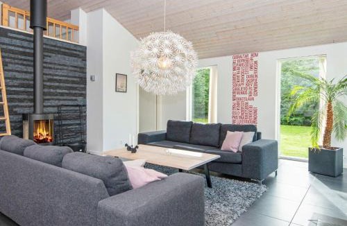Øksenmølle House | Holiday home Ebeltoft CXLI