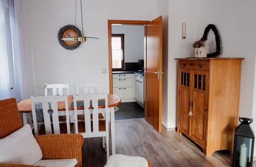 Muersbach House | Holiday Home 'Ebern-Sölln' with Private Terrace, Garden, and Wi-Fi