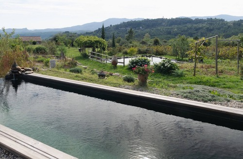 Payzac House | Holiday Home 'Eco Gîte' with Mountain View, Wi-Fi and Air Conditioning