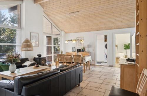 Nordost House | Holiday Home Ehlin - 150m from the sea by Interhome