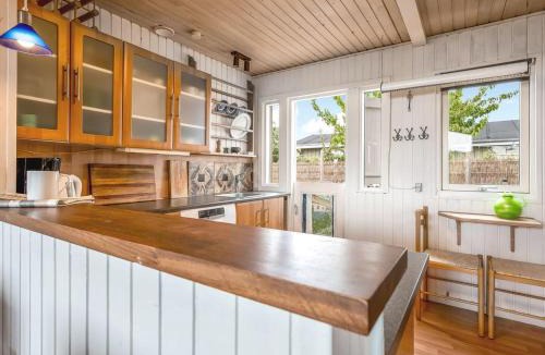 Ronde House | Holiday Home Eilke - 50m from the sea by Interhome