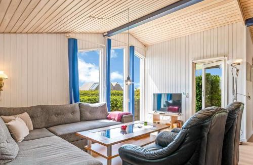 Ronde House | Holiday Home Eilke - 50m from the sea by Interhome
