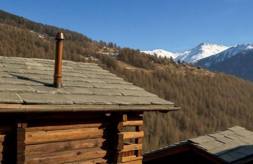 Mase House | Holiday Home Ein authentischer Aufenthalt im Herzen des Val d'Hérens by Interhome
