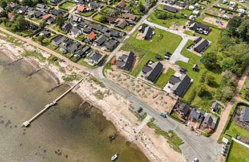Grønninghoved Strand House | Holiday Home Eino - 30m from the sea by Interhome