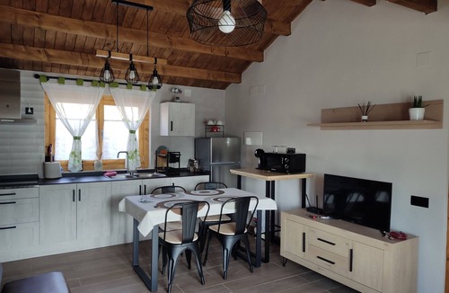 Olocau del Rey House | Holiday Home 'El Freginal' with Private Terrace and Wi-Fi
