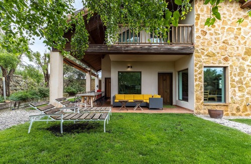 Vegas de Matute House | Holiday Home 'El Herrén Del Abuelo' with Mountain View, Private Pool and Private Terrace