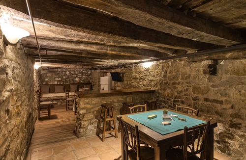 Merlant House | Holiday Home 'El Paller 2 De Can Soler' with Mountain Views, Shared Pool and Wi-Fi