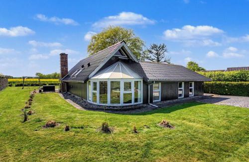 Tørresø House | Holiday Home Elbert - 100m from the sea by Interhome