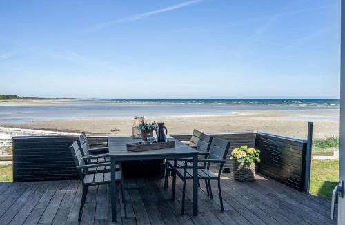 Oster Hurup House | Holiday Home Eleanore - 25m from the sea by Interhome