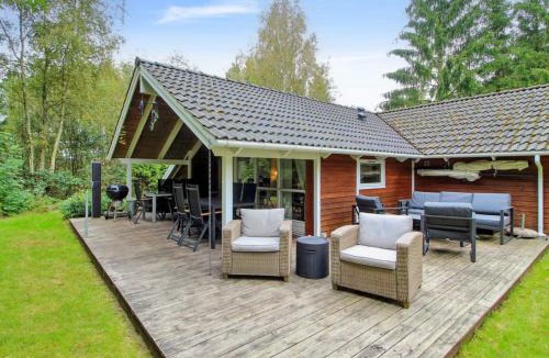 Skygge House | Holiday Home Ellica - 50km from the sea by Interhome