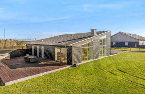 Lokken House | Holiday Home Emelita - 1-4km from the sea by Interhome
