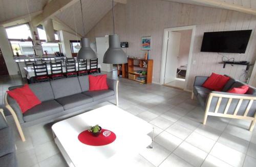 Hirtshals House | Holiday Home Emma - 976m from the sea by Interhome