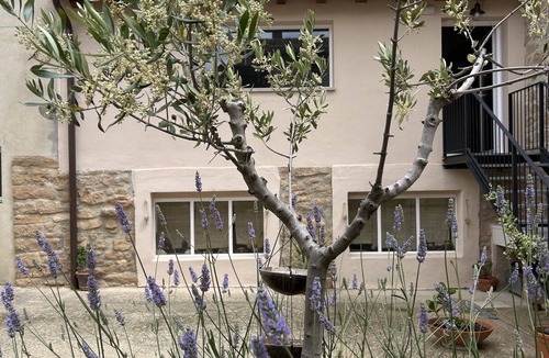 Morentin House | Holiday Home 'Enara-enea' with Private Garden, Balcony and Wi-Fi