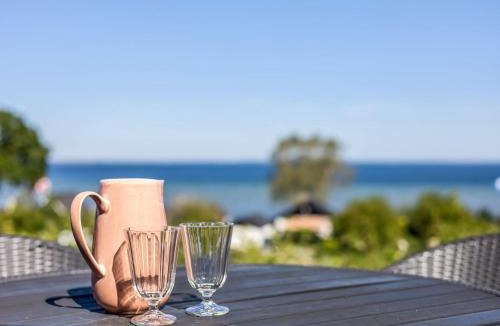 Bjert House | Holiday Home Ephra - 150m from the sea by Interhome