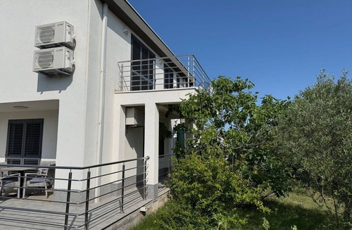 Sibenik House | Holiday Home Eros (Šibenik)