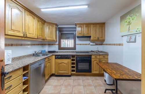 Ortigosa del Monte House | Holiday Home 'De Los Abuelos' with Mountain Views, Private Terrace and Wi-Fi
