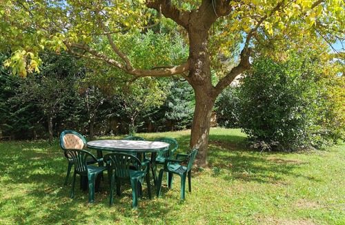 Sant Hilari Sacalm House | Holiday Home 'Cal Castro' with Private Terrace, Private Garden and Wi-Fi
