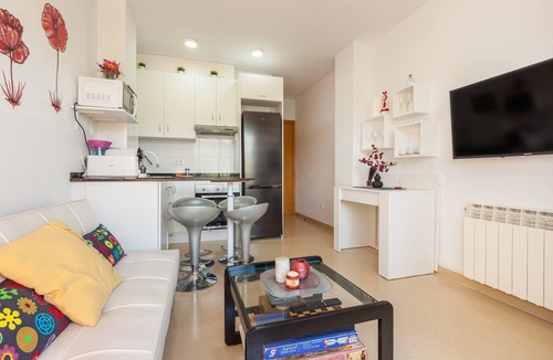Sant Pere de Ribes House | Holiday Home 'La Cantonada' with Private Terrace