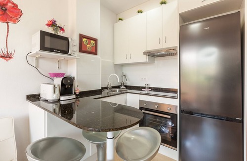 Sant Pere de Ribes House | Holiday Home 'La Cantonada' with Private Terrace
