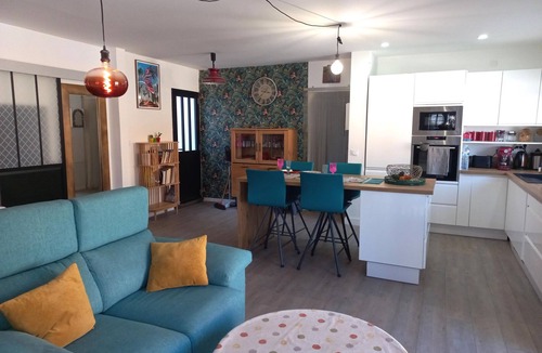 Sant Pere Pescador House | Holiday Home: Garden, BBQ, Kids' Playhouse