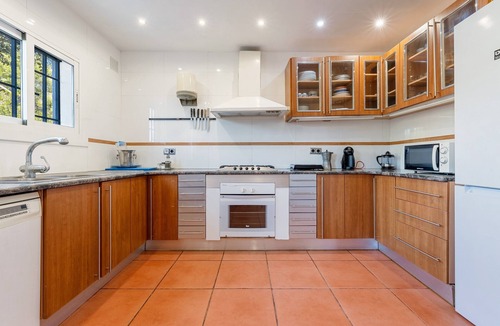 Segur de Calafell House | Holiday Home 'Casa Calafell' with Mountain View, Wi-Fi and Air Conditioning