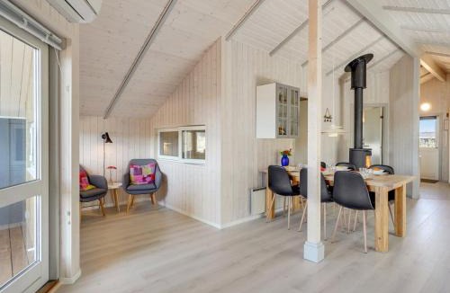 Haurvig House | Holiday Home Estella - 500m to the fjord by Interhome