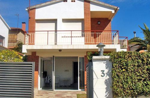Pineda de Mar House | Holiday Home Estiu by Interhome