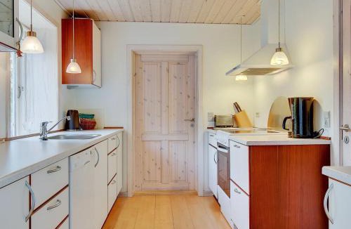Hirtshals House | Holiday Home Etta - 957m from the sea by Interhome