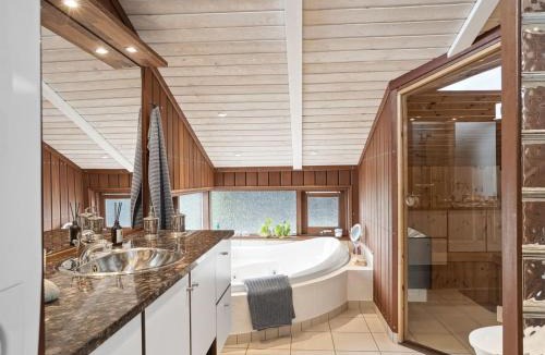 Haslevgarde House | Holiday Home Evald - 400m from the sea by Interhome