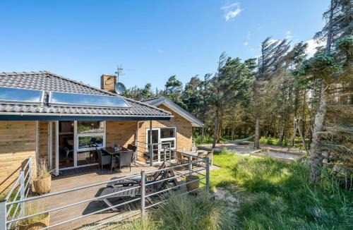 Klegod Strand House | Holiday Home Ewy - 300m from the sea by Interhome