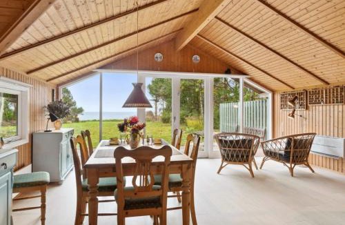 Frolunde House | Holiday Home Eyer - 20m from the sea by Interhome