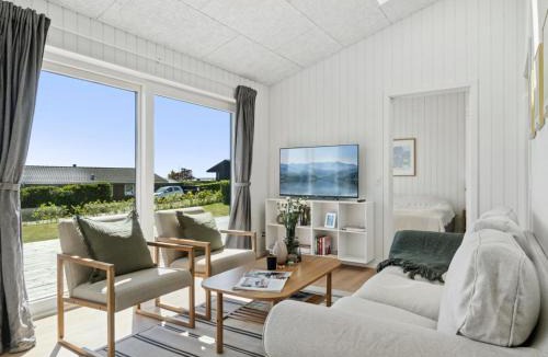 Ronde House | Holiday Home Fabine - 75m from the sea by Interhome