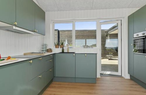 Ronde House | Holiday Home Fabine - 75m from the sea by Interhome