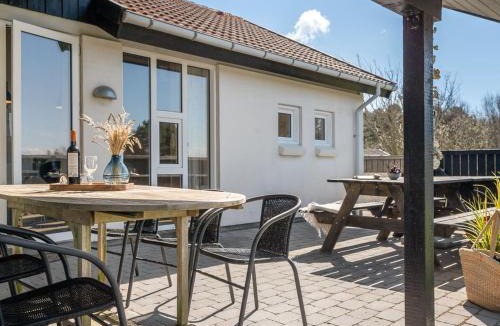 Nordenbro Vesteregn House | Holiday Home Faina - 100m from the sea by Interhome