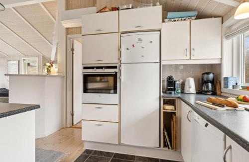 Femmøller House | Holiday Home Fatima - 400m from the sea by Interhome