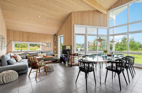 Nørre Fjand House | Holiday Home Felicita - from the sea by Interhome