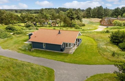 Nørre Fjand House | Holiday Home Felicita - from the sea by Interhome