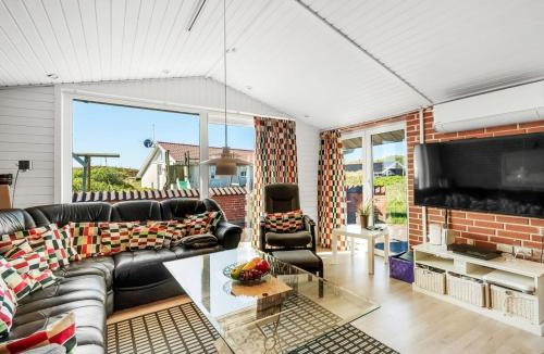 Bjerregard Strand House | Holiday Home Fia - from the sea by Interhome
