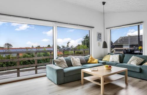 Bjert House | Holiday Home Fin - 150m from the sea by Interhome