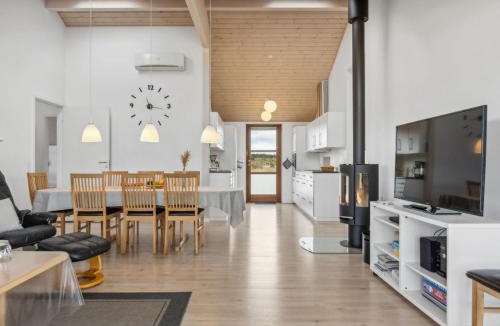 Hirtshals House | Holiday Home Finna - 1km from the sea by Interhome