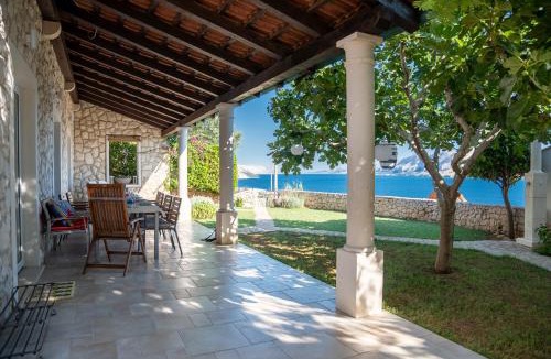 Zubovici House | Holiday Home Fiola