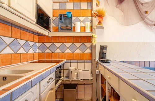 Les Cabanes de Fleury House | Holiday Home 'Fleurynes' with Terrace and Private Garden