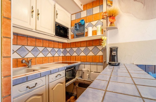 Les Cabanes de Fleury House | Holiday Home 'Fleurynes' with Terrace and Private Garden