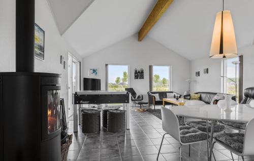 Flovt Strand House | Holiday Home Flovt Havevej V